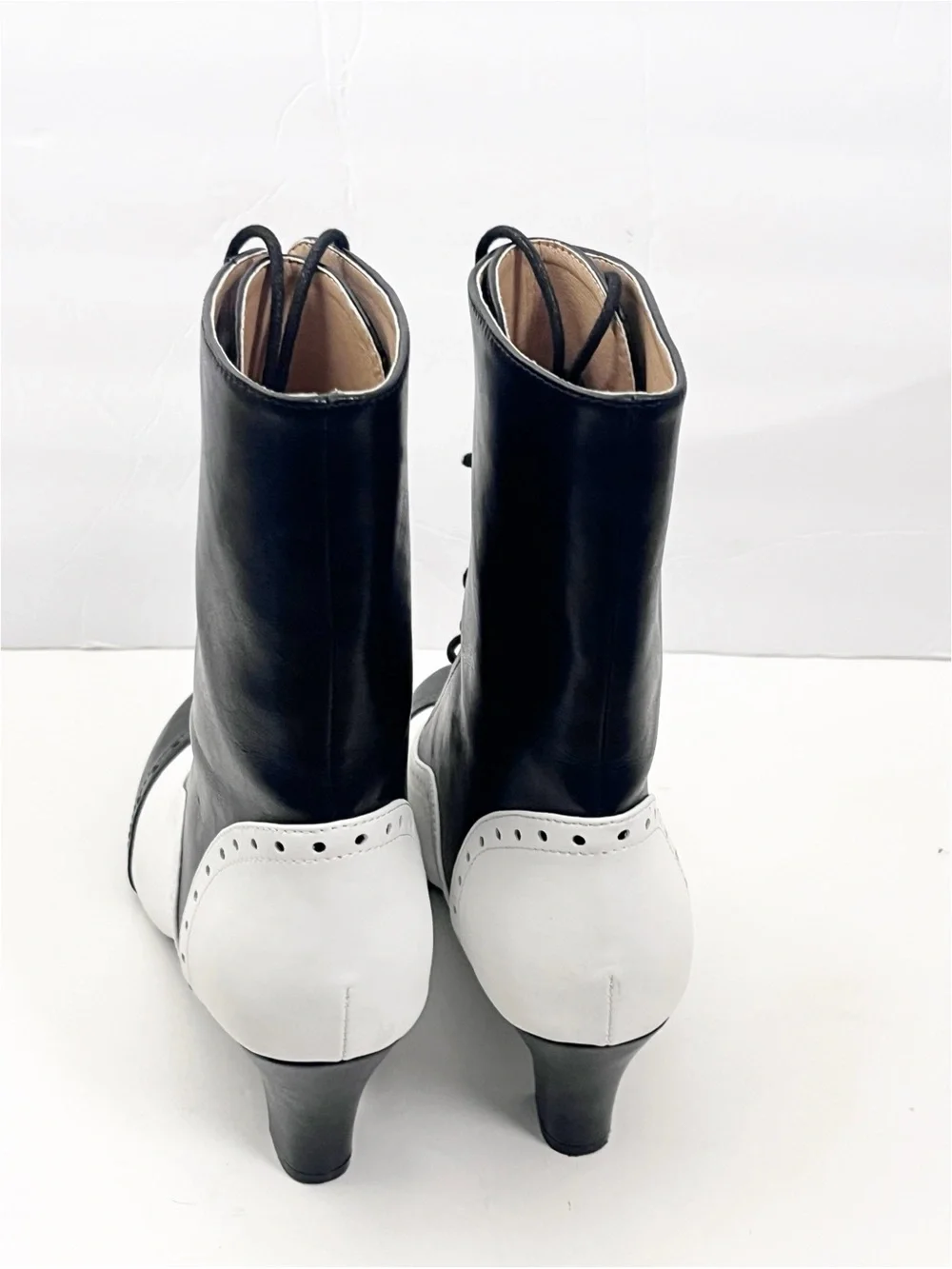 UNIQUE VINTAGE Black White Almond Toe Lace Up Booties Size 10 Victorian Preppy